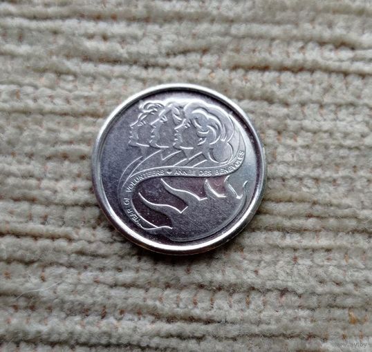 Werty71 Канада 10 центов 2001  Международный год добровольцев