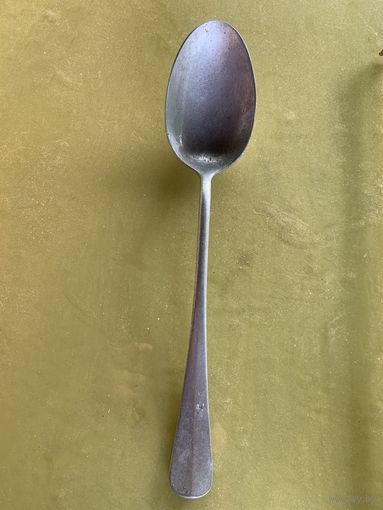 Редкая, огромных размеров, немецкая  ложка 1938г. В отличном сохране для своего времени. Размеры сравниваем  на последнем фото-рядом стандартная.