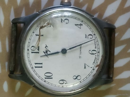 Часы наручные  ЛУЧ  . В ремонт,коллекцию,на запчасти. Состояние на скане.