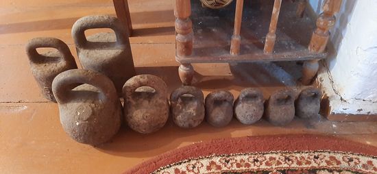 Гири для весов, старые 9 штук. от 500 грамм до 10 кг.