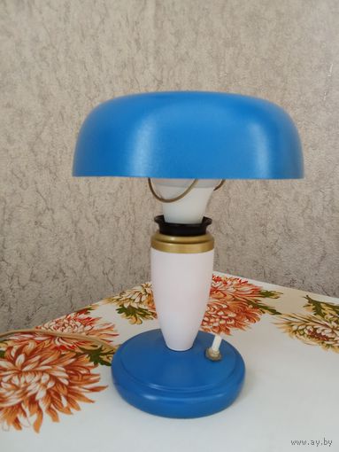 Настольная лампа, светильник