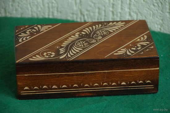 Шкатулка из СССР   (  12 х 21 х 6 )