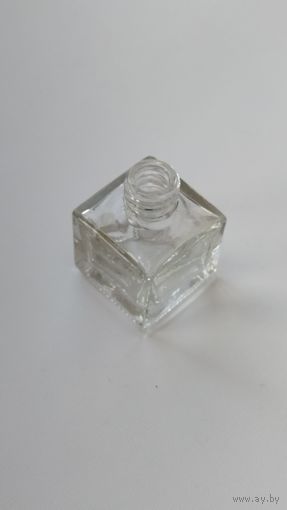 Флакончик от духов.