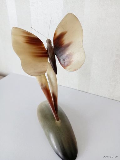 Статуэтка БАБОЧКА из рога из СССР
