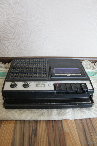 Электроника-302 магнитофон СССР под восстановление!