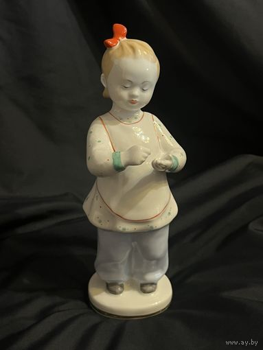 Фарфоровая статуэтка ЛФЗ. С рубля за Вашу цену.