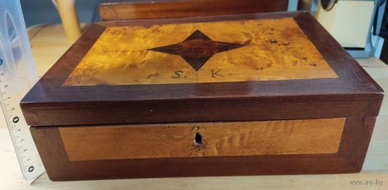 Шкатулка старинная