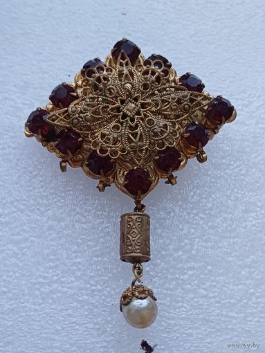 Все лоты с 1р.Коасивая брошь