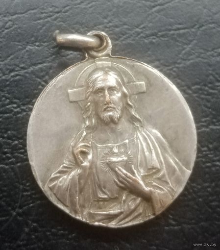 Медальон католический