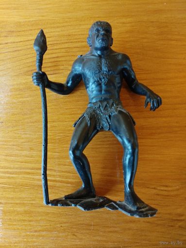 Фигурка первобытного человека.