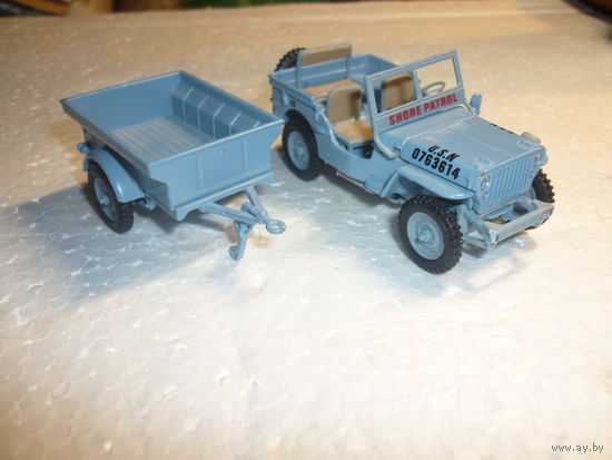 Модель авто JEEP WILLYS с прицепом. CARARAMA. 1:43.