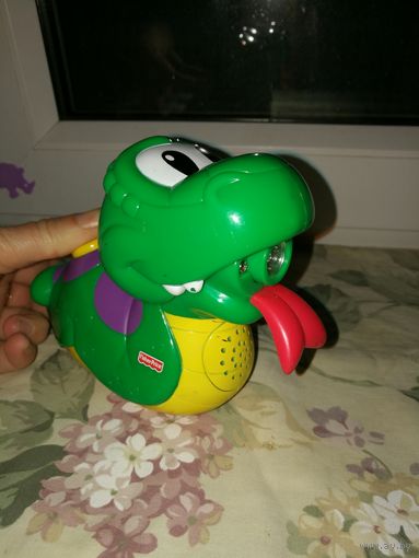 Игрушка-фонарик Fisher Price со звуком