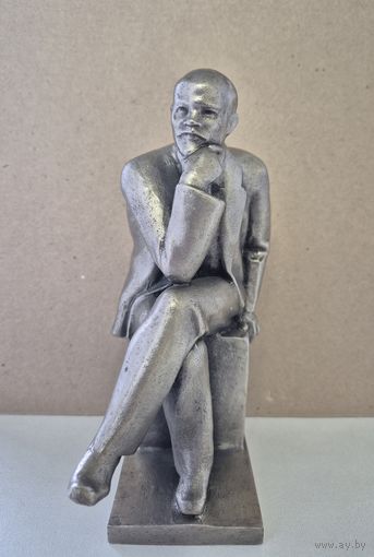 Статуэтка Ленин