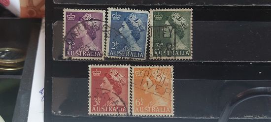 РАСПРОДАЖА. АВСТРАЛИЯ 1953г. Полная серия. Гаш.