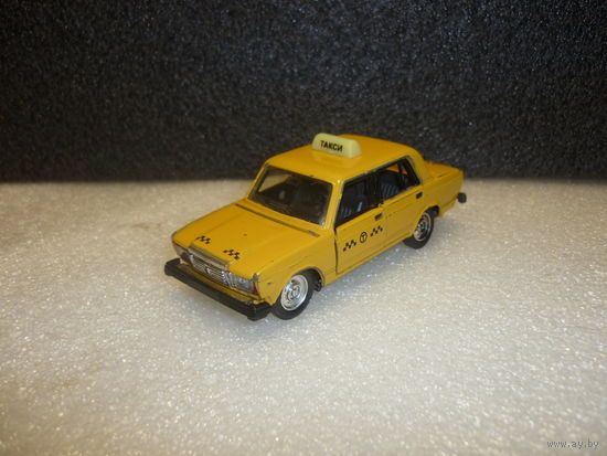 Модель авто ВАЗ 2107. ТАКСИ. СССР. 1:43