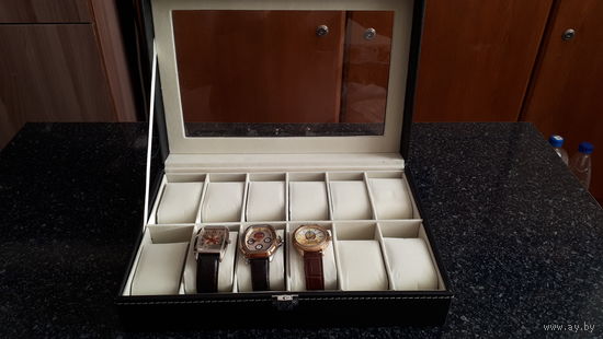 Шкатулка для хранения наручных часов