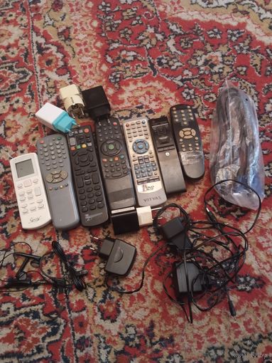 Пульты,зарядки