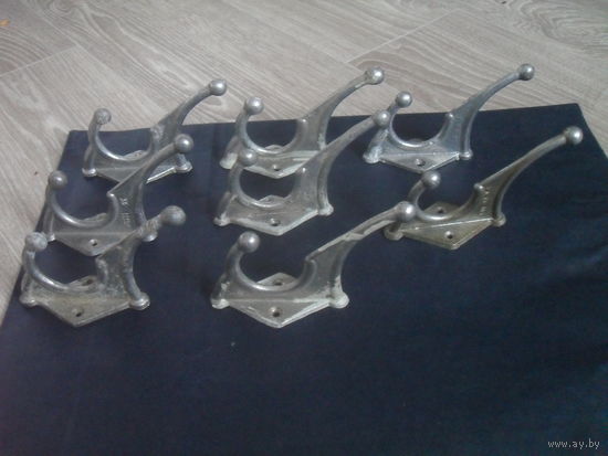 Крючки вешалки.8 шт.