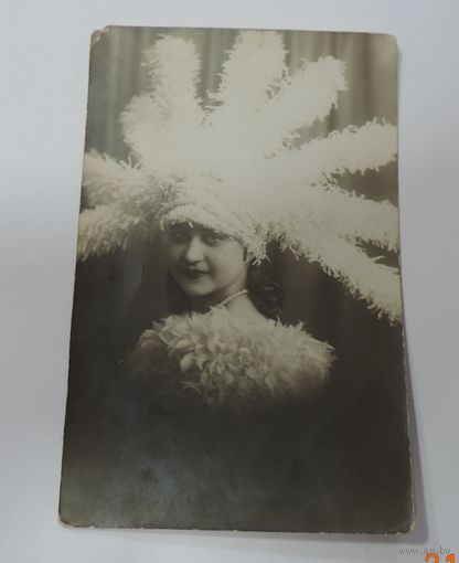 Фото девушки 1929 г. Размер 8.5-13.5 см.