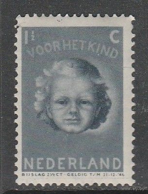 Нидерланды 1 1/2с /Уход за детьми/ 1945г