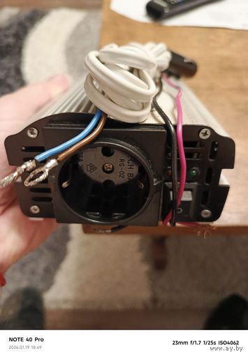 Инвертор 12/220 автомобильный EG PWC 002