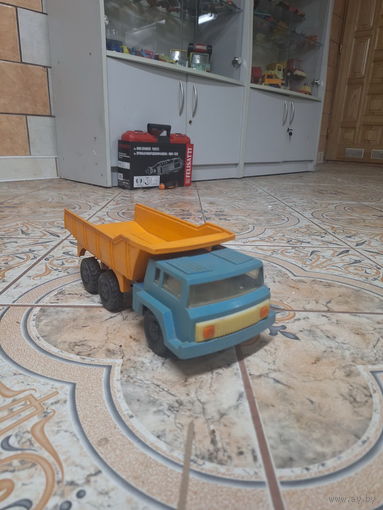 Самосвал из СССР, 80-е годы...