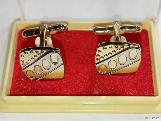 Запонки  . Распродажа винтажный бижутерии с рубля !