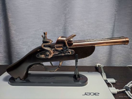 Пистолет старинный двуствольный зажигалка дерево муляж макет сувенирный винтаж ретро интерьер