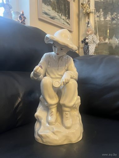 Статуэтка "Юный Геолог"