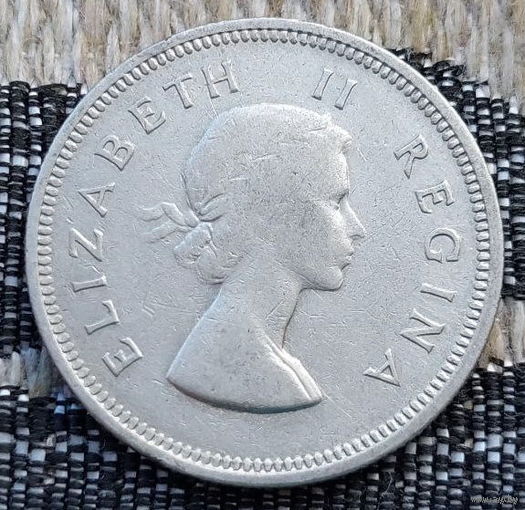 ЮАР 2 шиллинга 1954 года. Герб. Королева Елизавета. Серебро. Сторгуй за свою цену, предложи обмен! Y65