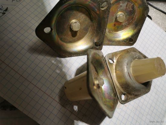 СТОЙКИ ДЛЯ РАДИОАППАРАТУРЫ