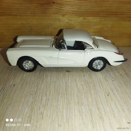 Винтаж.CHEVROLET CORVETTE 1960.VITESSE.Португалия.1/43.