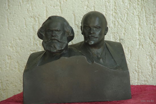 Бюст Ленин , Маркс  ( авт. Томский ) высота 17 см , ширина 20 см
