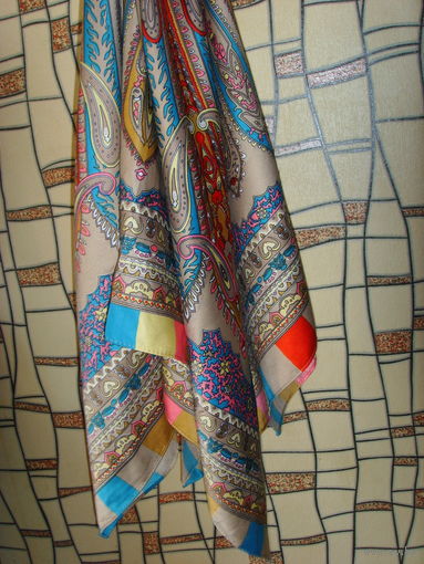 Платок шелковый . ETRO .