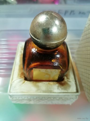 Флакон и коробочка от Французских духов