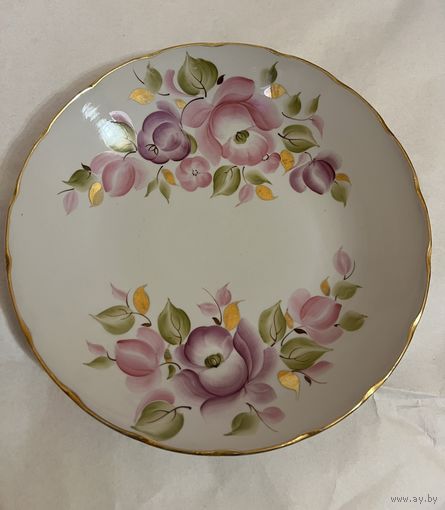 Фарфоровое блюдо СССР, ручная роспись, клеймо со знаком качества.