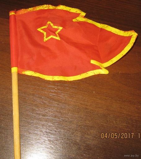 Пионерский флажок из СССР