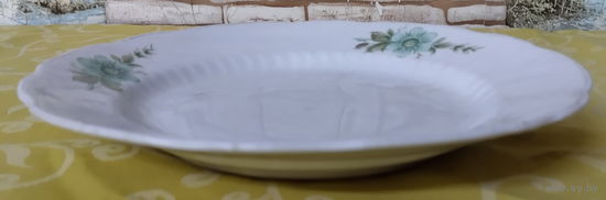 Тарелка десертная-1 эпохи СССР. Коростеньский фарфоровый завод (Коростень), 1960-1991 гг