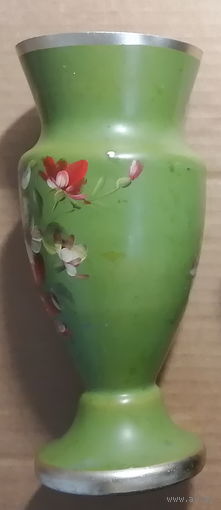 Ваза Зеленая  Горлышко 95 мм высота 220 ножка 90