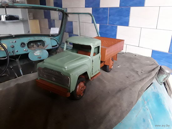 УРАЛЗИС - редкость, состояние нового!