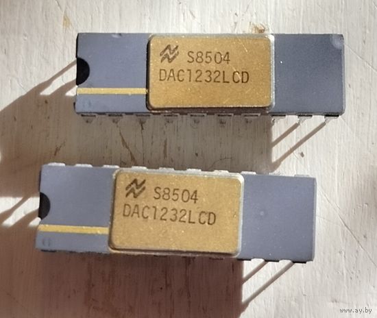 DAC1232LCD 12 Bit D/A Converter