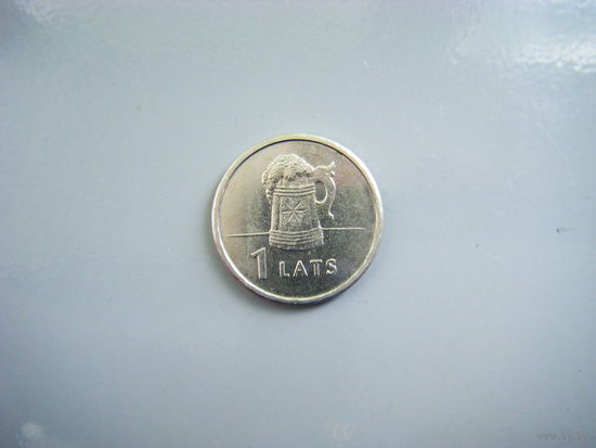 Латвия 1 лат 2011г. ПИВНАЯ КРУЖКА.