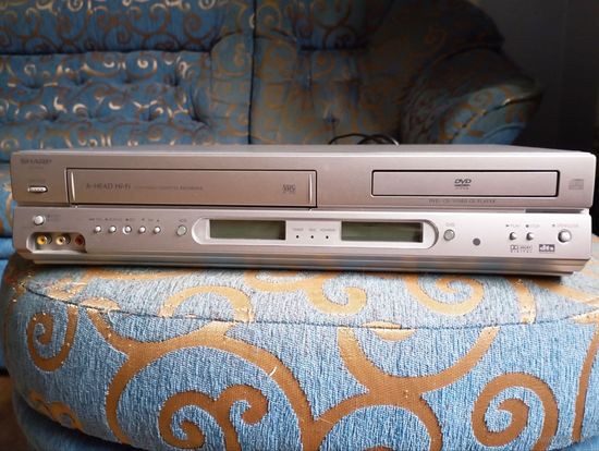 Видеомагнитофон Sharp DV-NC80RU пишущий VHS DVD CD