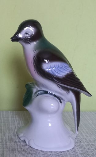 Статуэтка фарфоровая в реставрацию