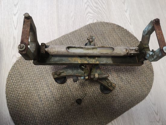 Нивелир. 1932г. Под реставрацию.