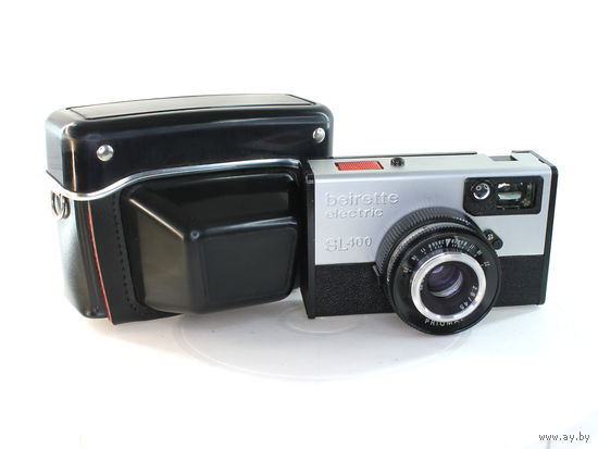 Фотоаппарат  Beirette electric SL400. Первая полуавтоматическая SL-камера на рынке GDR. Редкая.
