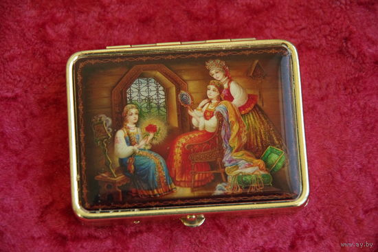 Шкатулка ( 5 см х 6,5 см )