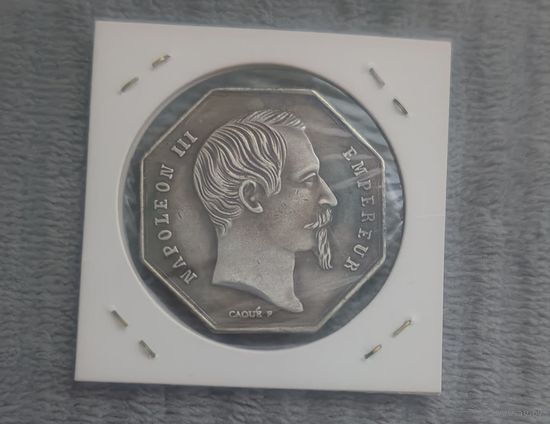 Восьмиугольная монета-жетон Франция.9