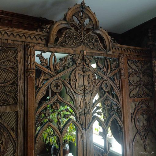 Спальня в готическом стиле