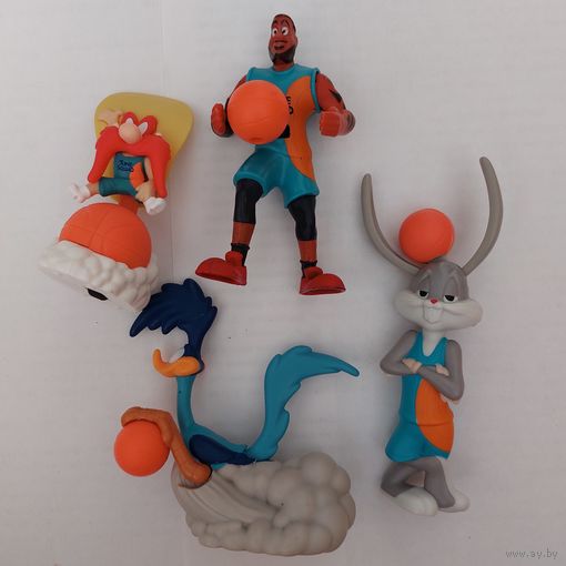 Игрушки из серии "Космический Джем"